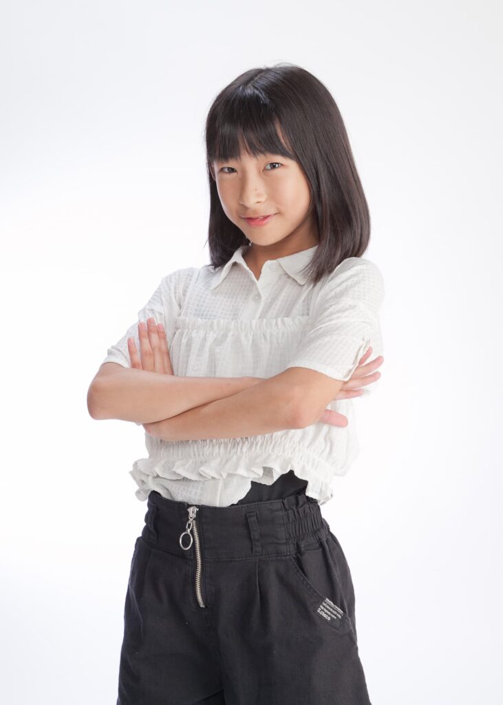 石川真梨